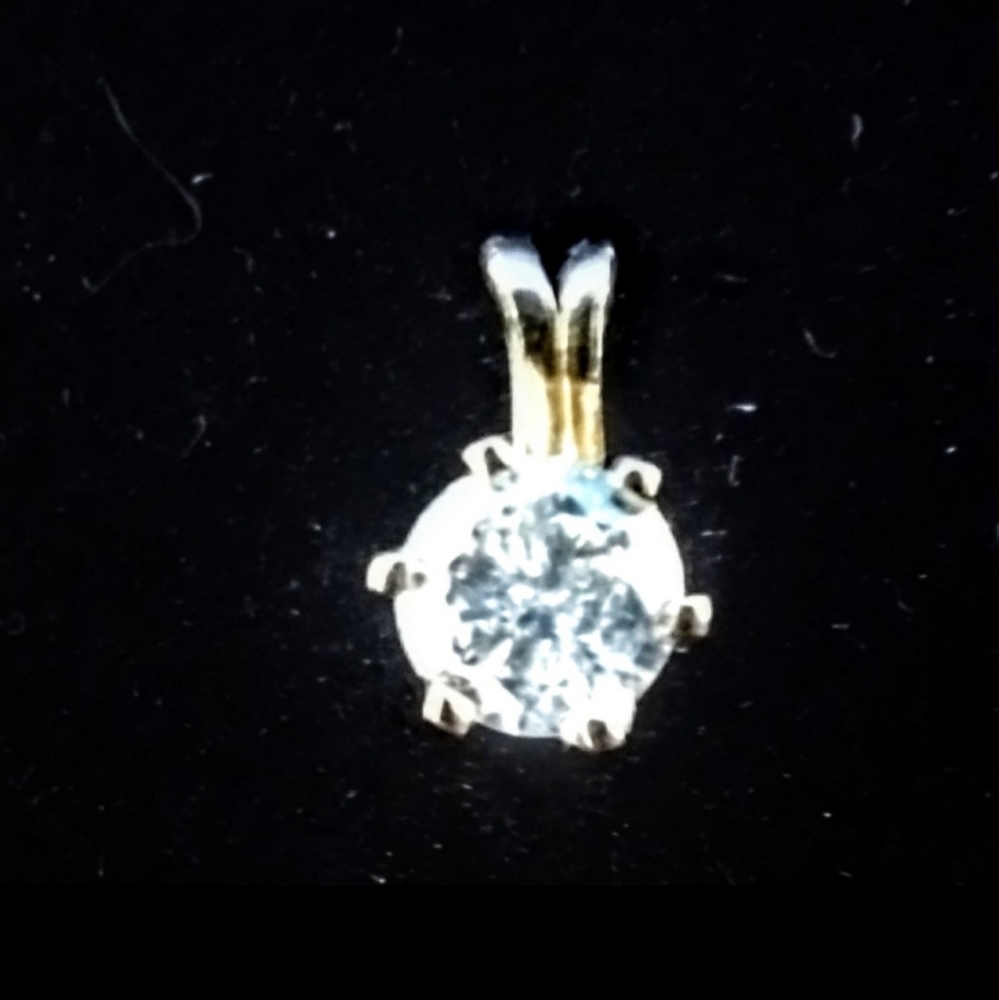 Genuine 1/2 carat diamond pendant 14k gold